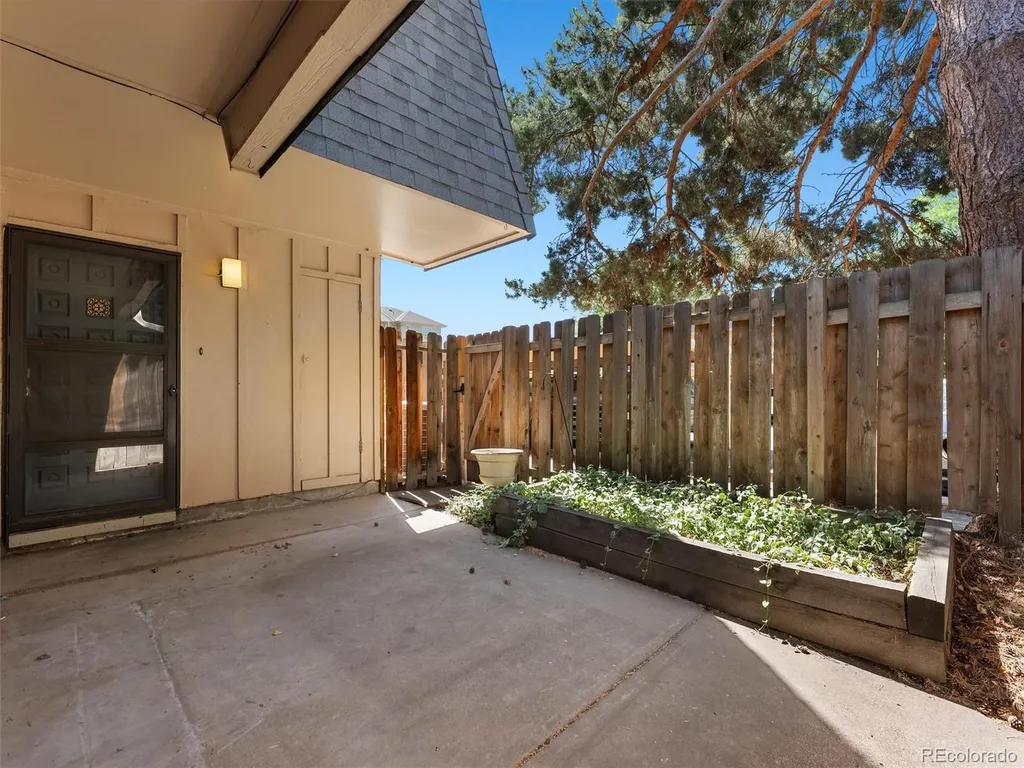 7995 E Mississippi Avenue Denver CO 80247