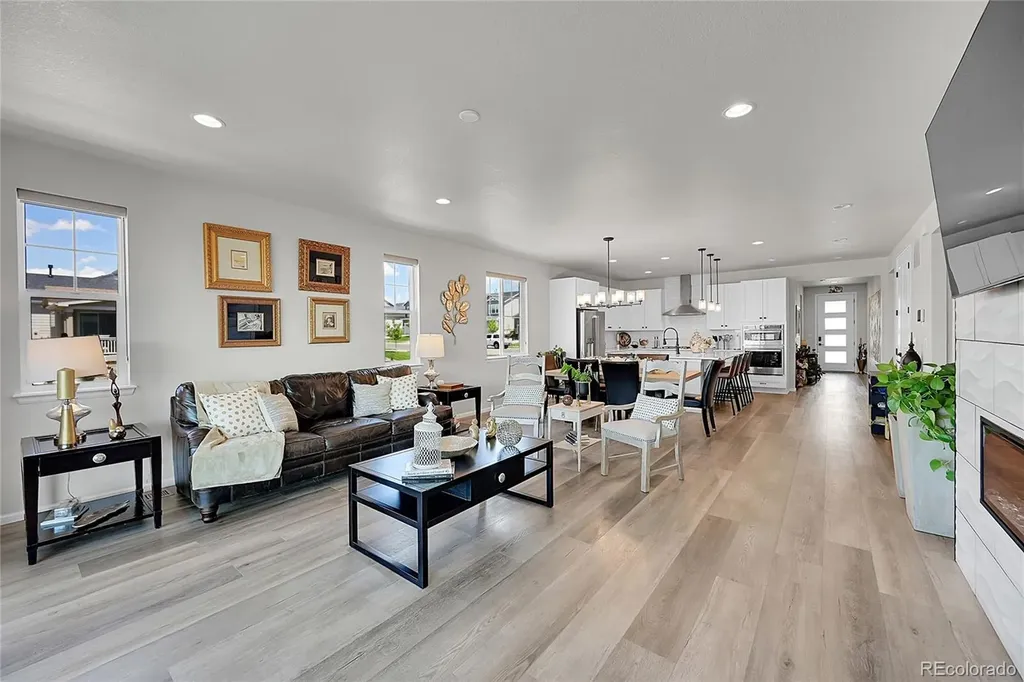 3891 Eaton Park Street Aurora CO 80019
