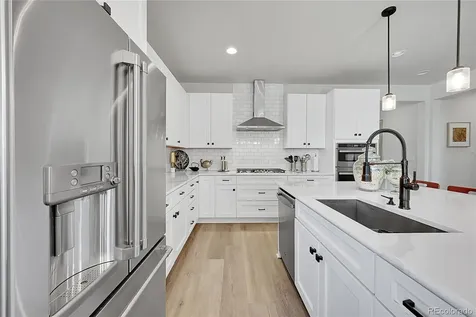 3891 Eaton Park Street Aurora CO 80019