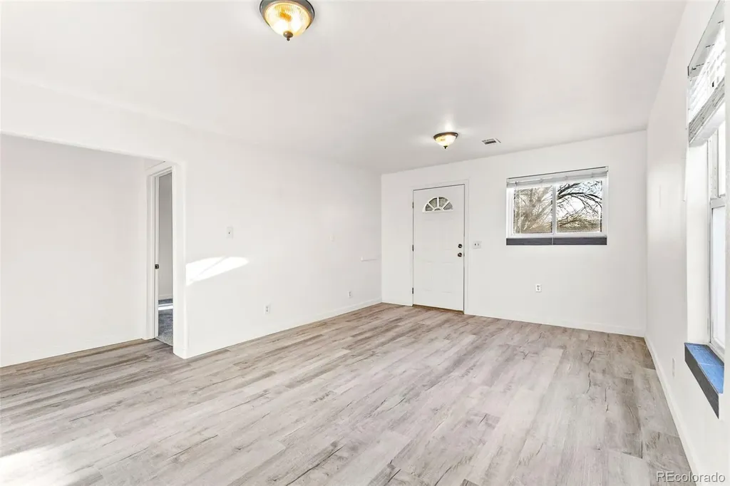 6743 King Street Denver CO 80221