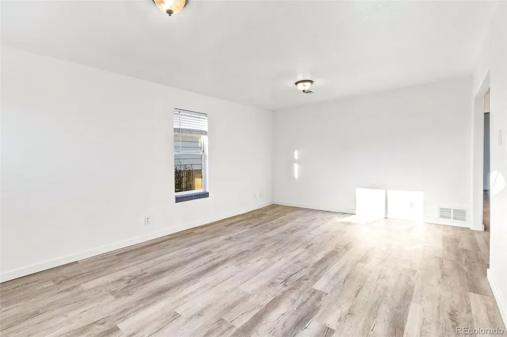 6743 King Street Denver CO 80221