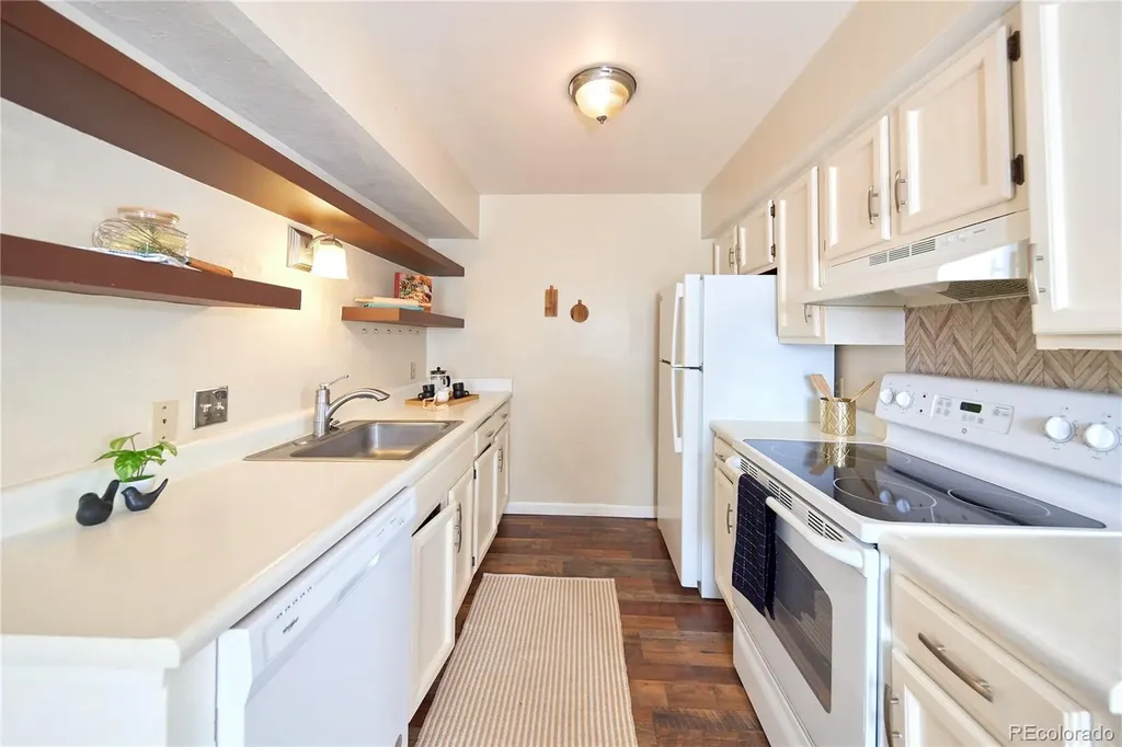 7665 E Eastman Avenue Denver CO 80231