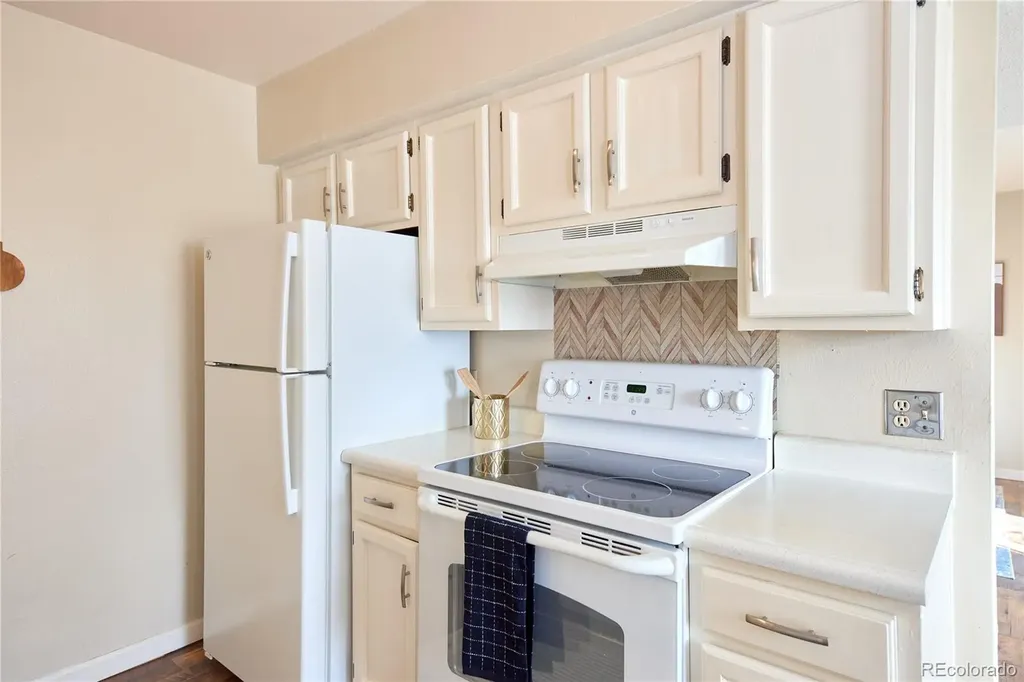 7665 E Eastman Avenue Denver CO 80231