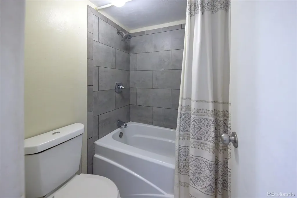 7665 E Eastman Avenue Denver CO 80231
