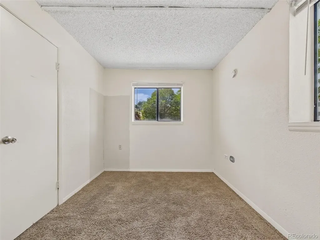 904 S Uravan Street Aurora CO 80017