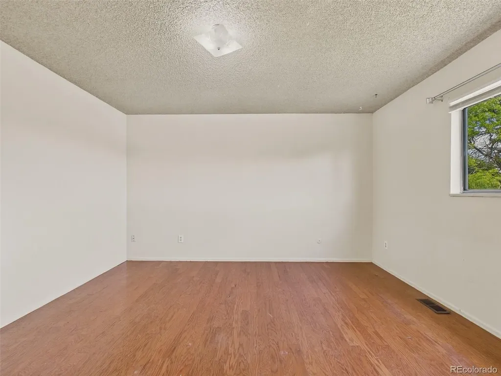 904 S Uravan Street Aurora CO 80017