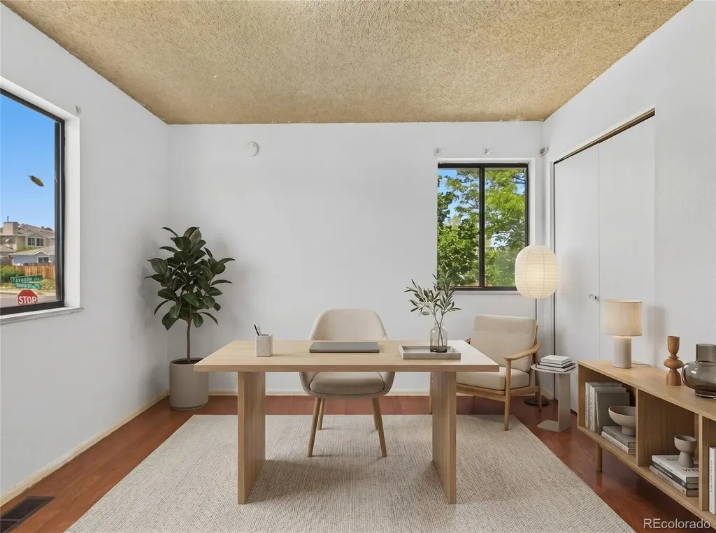 904 S Uravan Street Aurora CO 80017