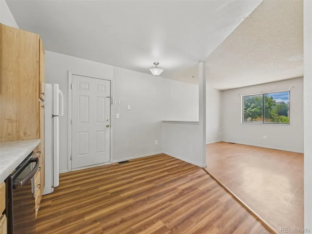 904 S Uravan Street Aurora CO 80017