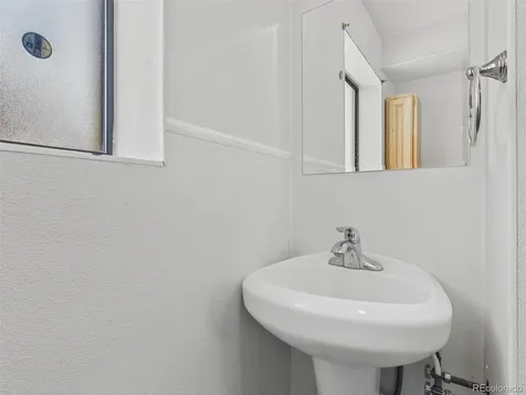 904 S Uravan Street Aurora CO 80017
