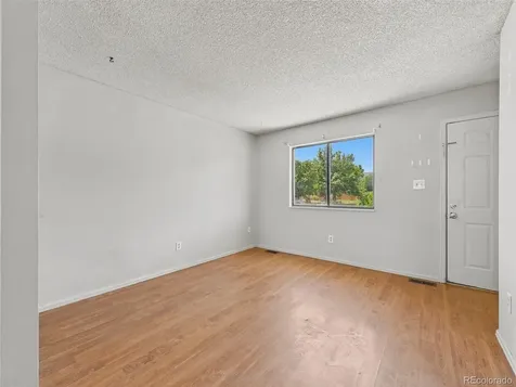 904 S Uravan Street Aurora CO 80017
