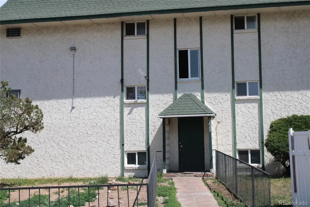 8822 E Florida Avenue Denver CO 80247