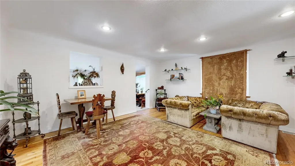 1080 Krameria Street Denver CO 80220