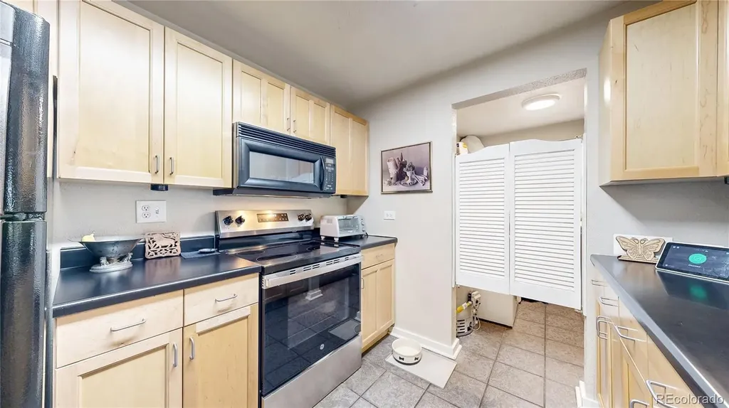 1080 Krameria Street Denver CO 80220