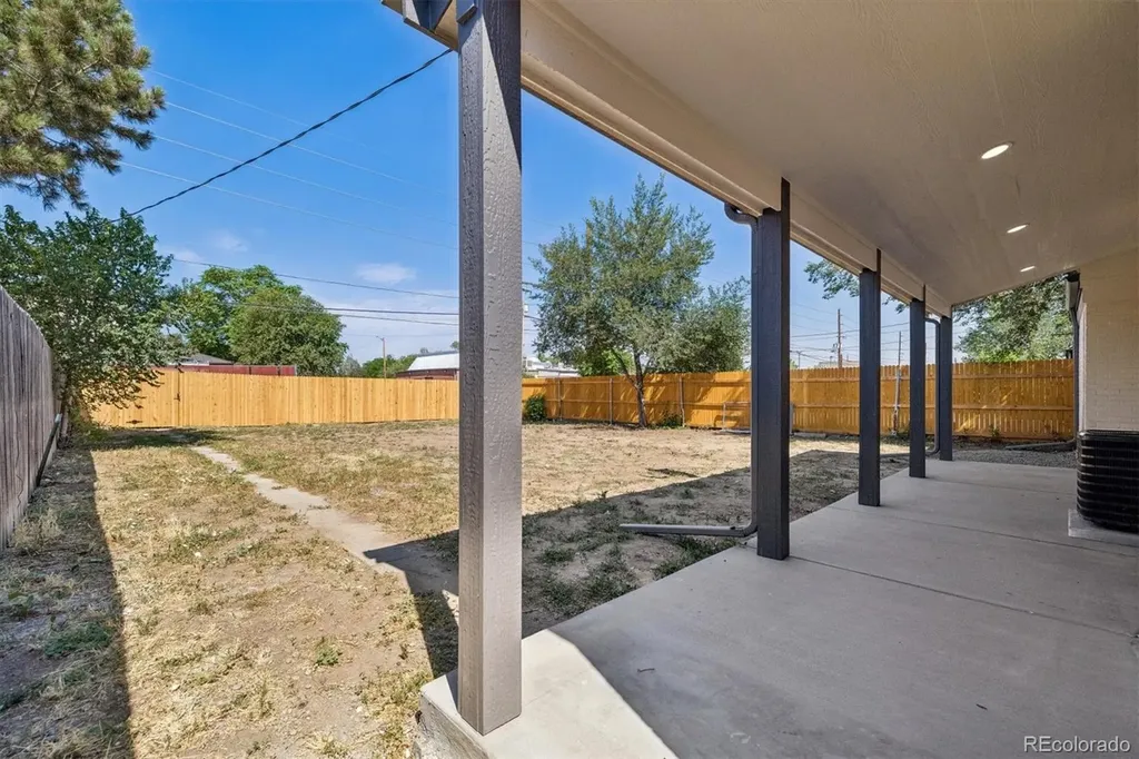 3227 Albion Street Denver CO 80207