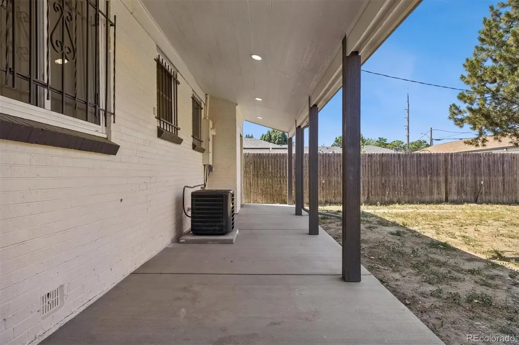 3227 Albion Street Denver CO 80207
