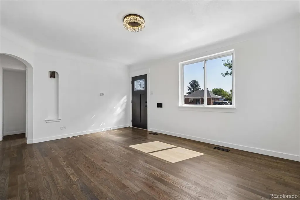 3227 Albion Street Denver CO 80207