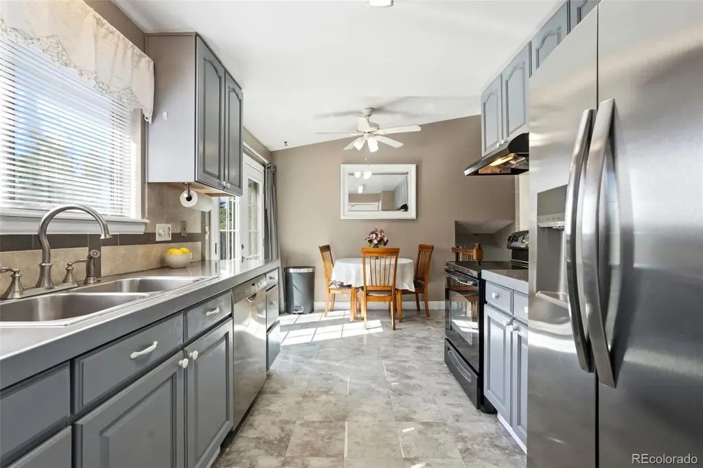 8102 S Everett Street Littleton CO 80128