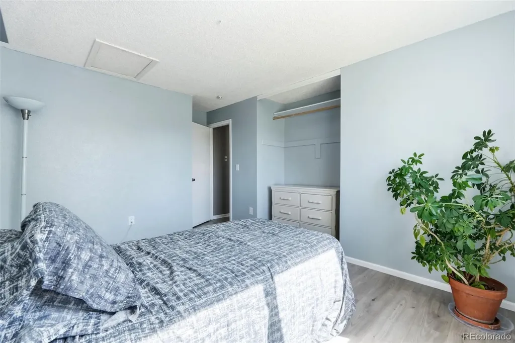 8102 S Everett Street Littleton CO 80128