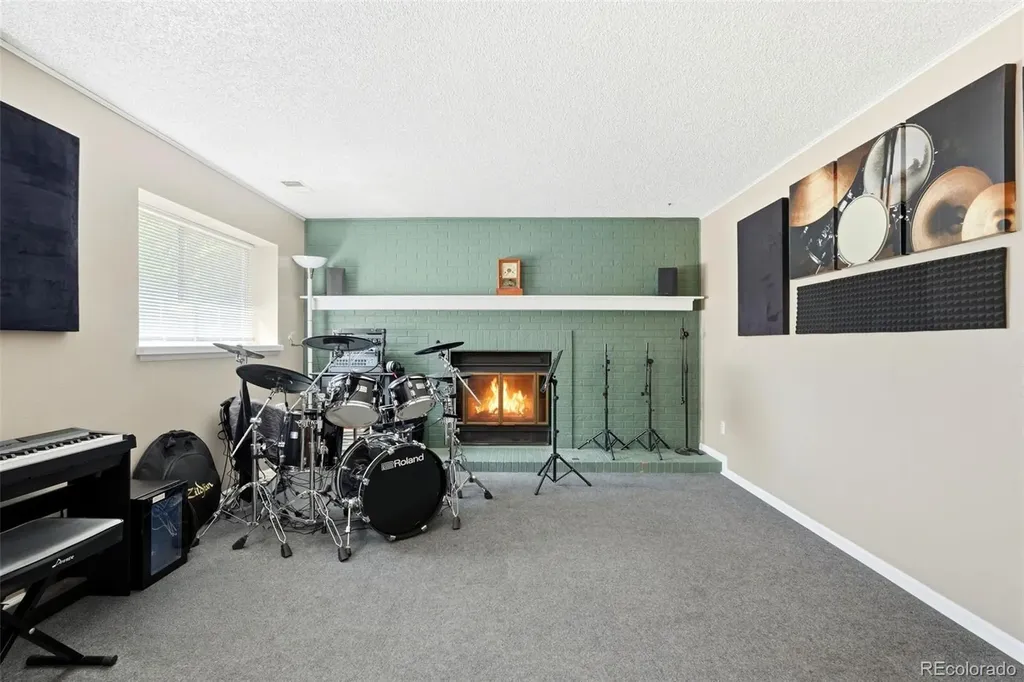 8102 S Everett Street Littleton CO 80128