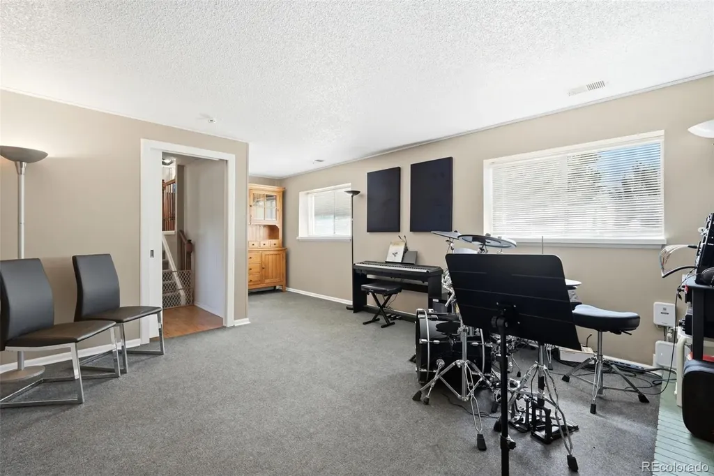8102 S Everett Street Littleton CO 80128