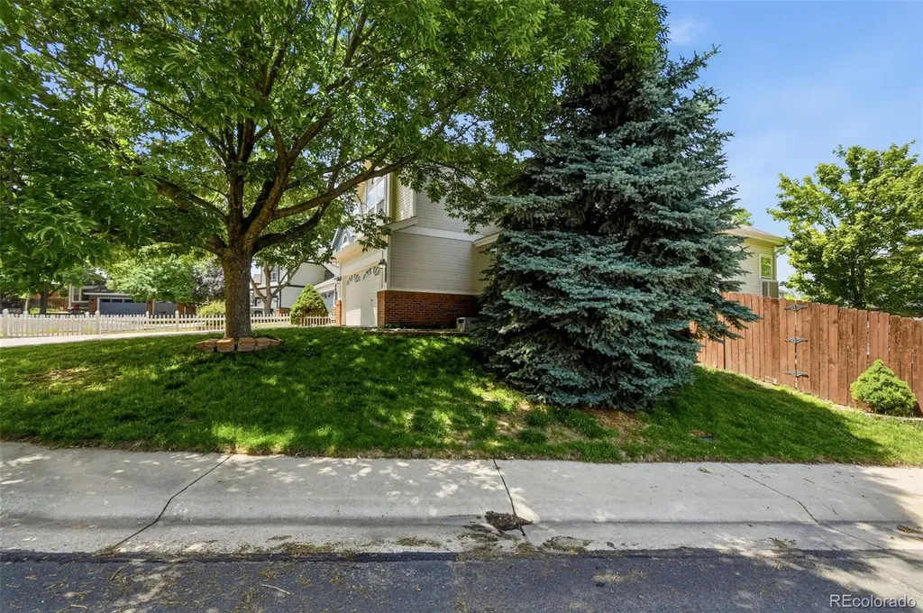 10417 Bellaire Court Denver CO 80233