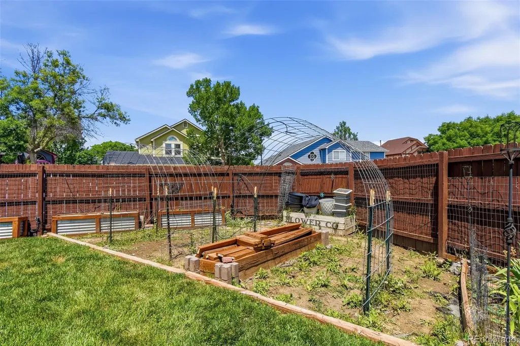 10417 Bellaire Court Denver CO 80233