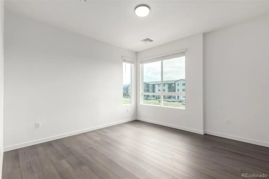 6153 N Ceylon Street Aurora CO 80019