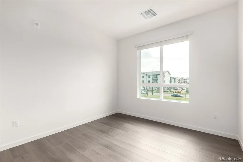 6153 N Ceylon Street Aurora CO 80019
