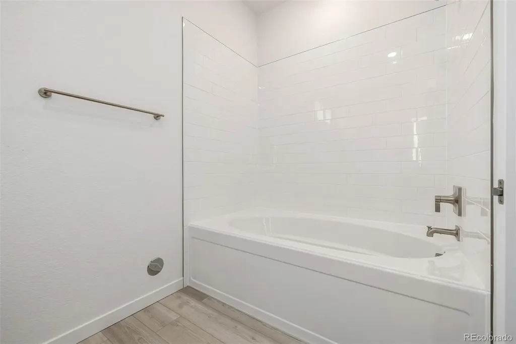 6153 N Ceylon Street Aurora CO 80019
