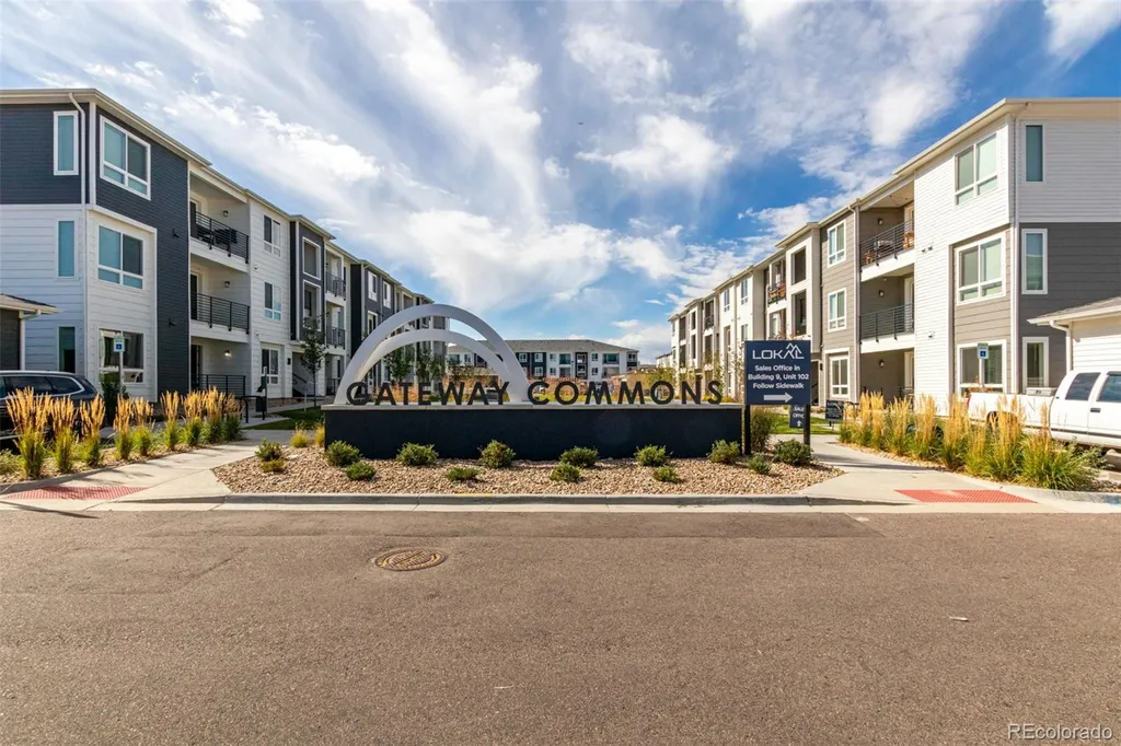6153 N Ceylon Street Aurora CO 80019