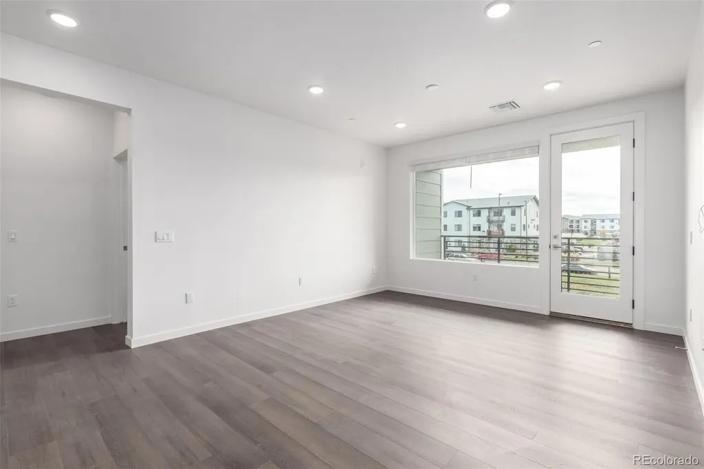 6153 N Ceylon Street Aurora CO 80019