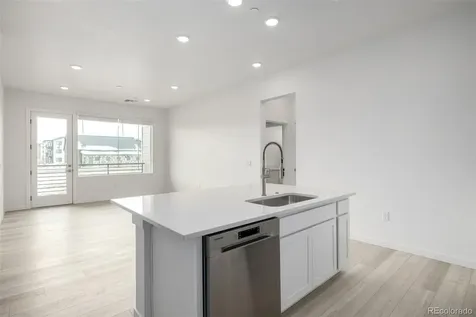 6153 N Ceylon Street Aurora CO 80019