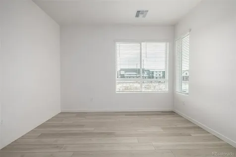 6153 N Ceylon Street Aurora CO 80019
