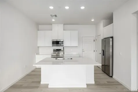 6153 N Ceylon Street Aurora CO 80019