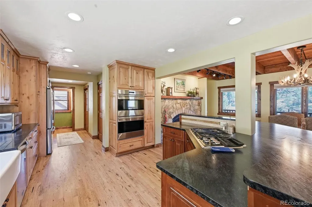 89 Ranch View Florissant CO 80816