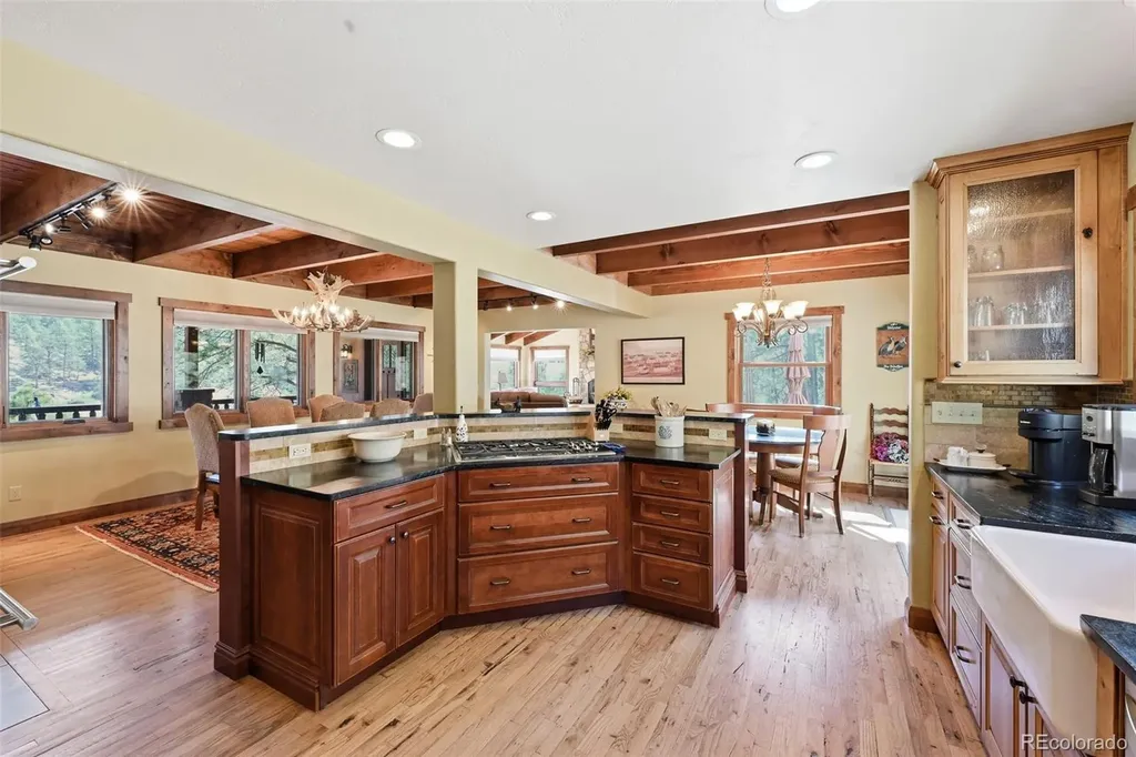 89 Ranch View Florissant CO 80816