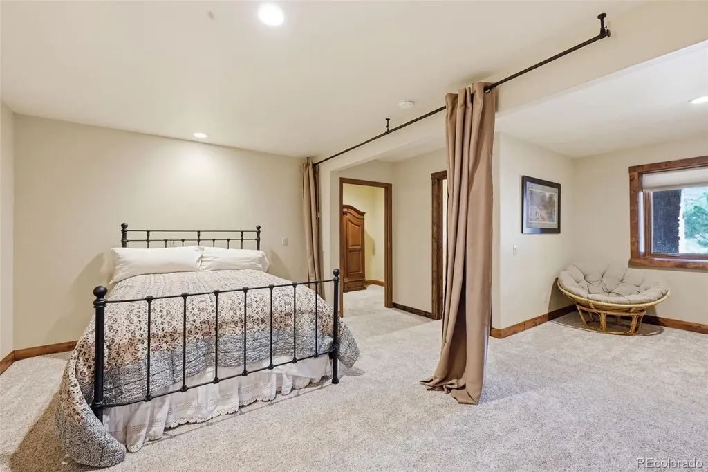 89 Ranch View Florissant CO 80816