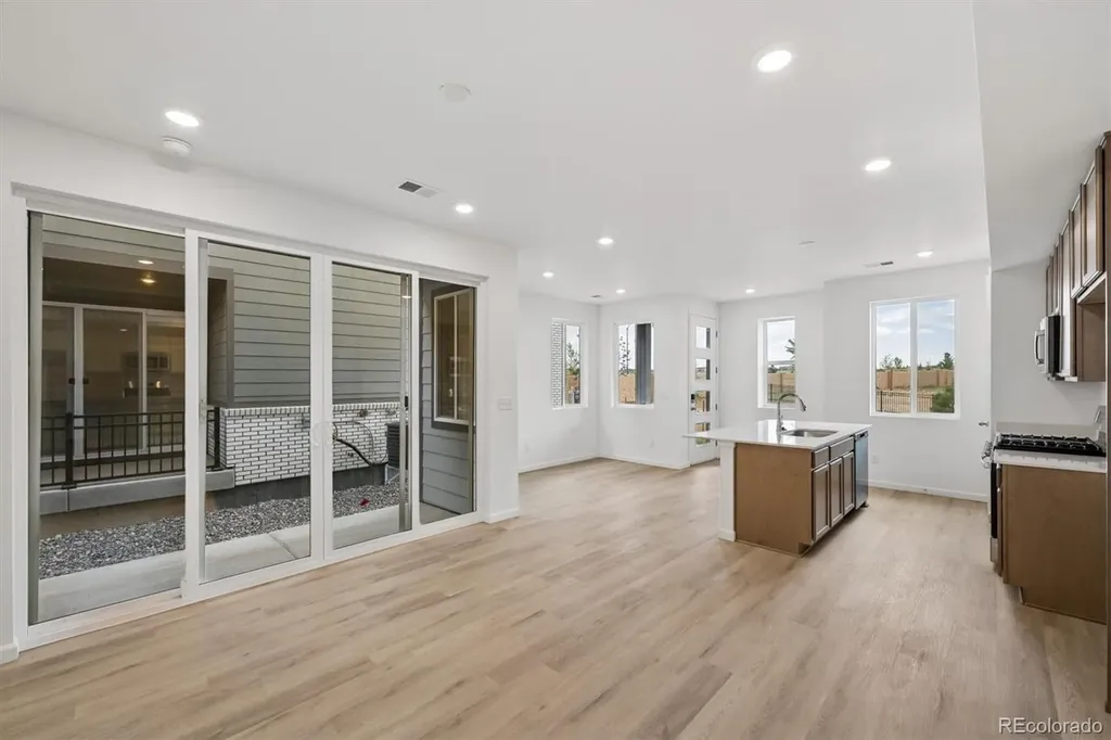 24185 E 30th Place Aurora CO 80019