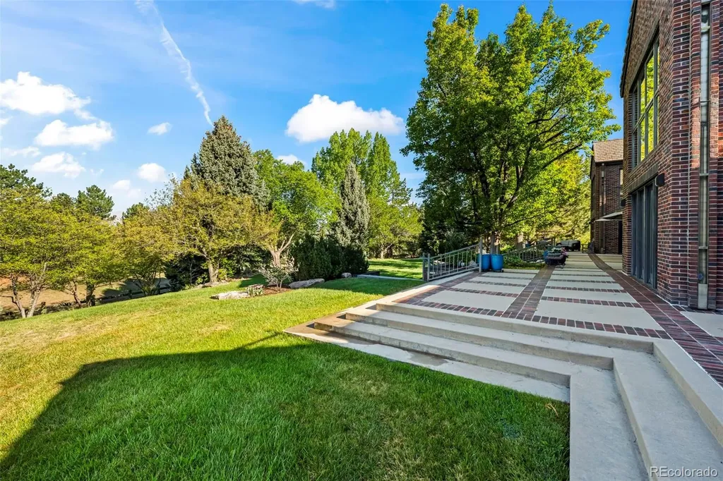 8414 Firethorn Court Niwot CO 80503