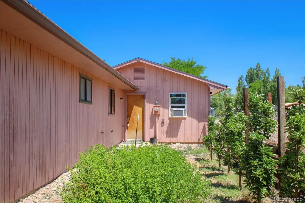 255 E Raven Avenue Rangely CO 81648