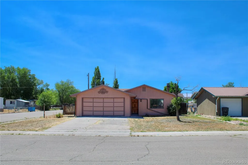 255 E Raven Avenue Rangely CO 81648