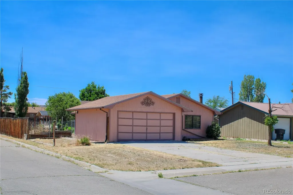 255 E Raven Avenue Rangely CO 81648