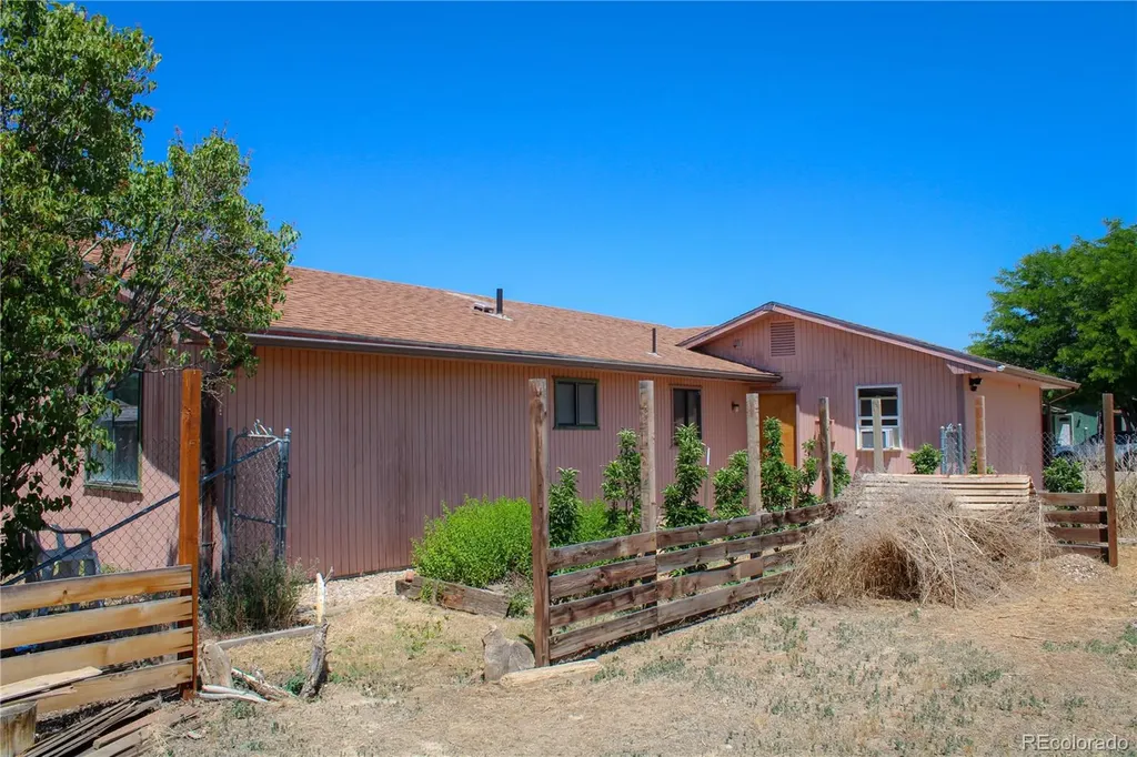 255 E Raven Avenue Rangely CO 81648