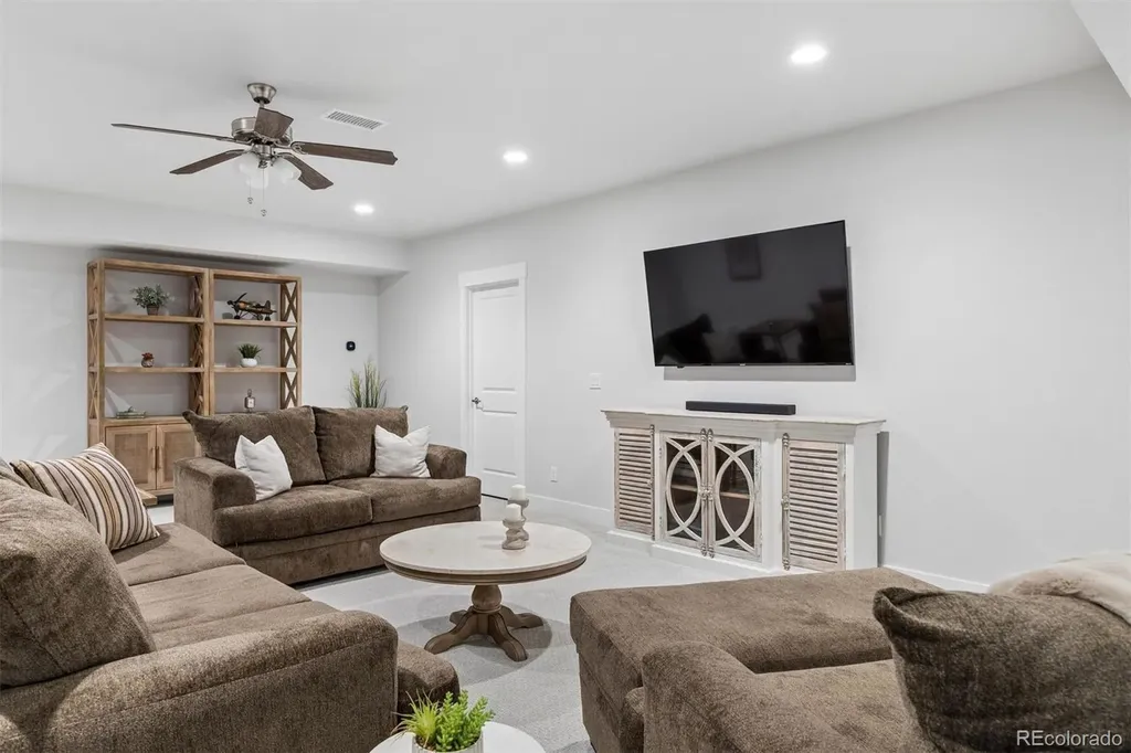 21902 E Tansy Place Aurora CO 80016