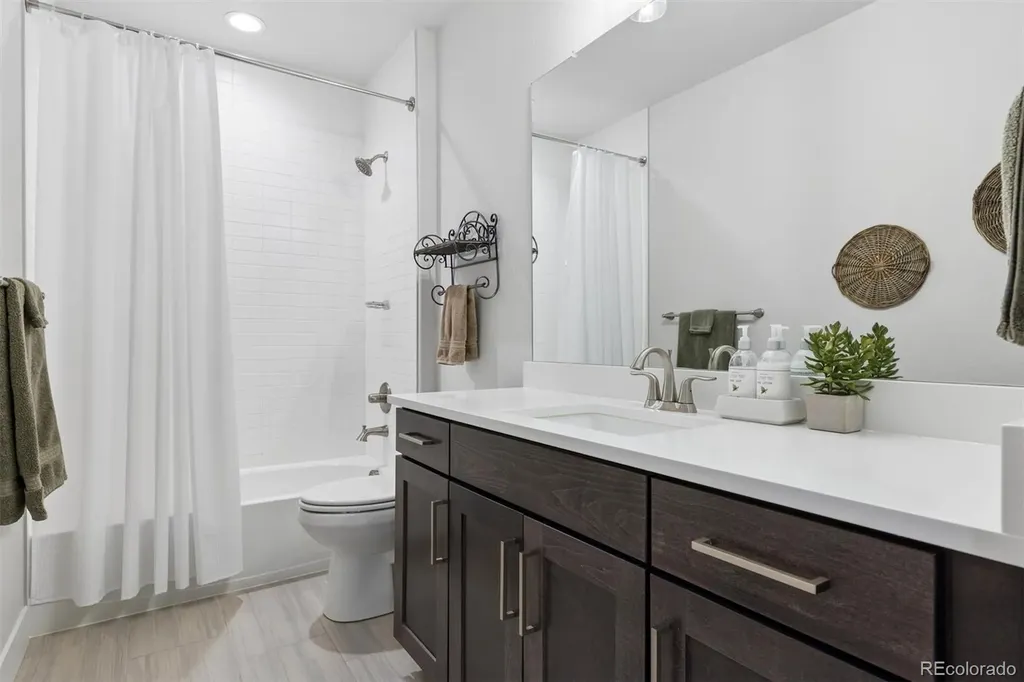21902 E Tansy Place Aurora CO 80016