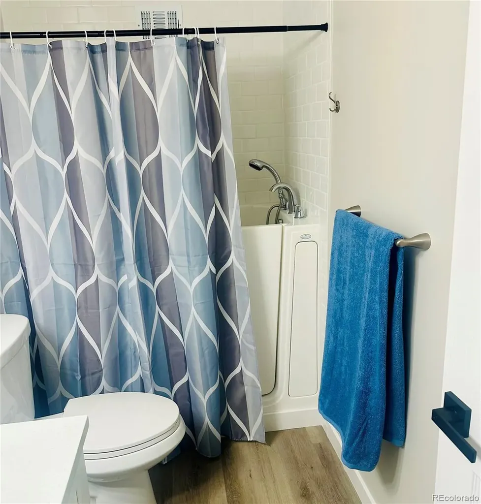 635 S Alton Way Denver CO 80247