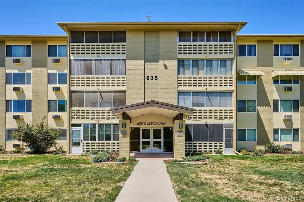 635 S Alton Way Denver CO 80247