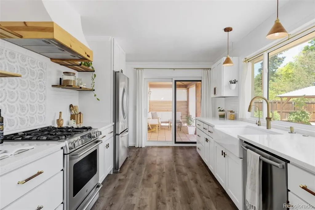 7018 S Valentia Street Centennial CO 80112