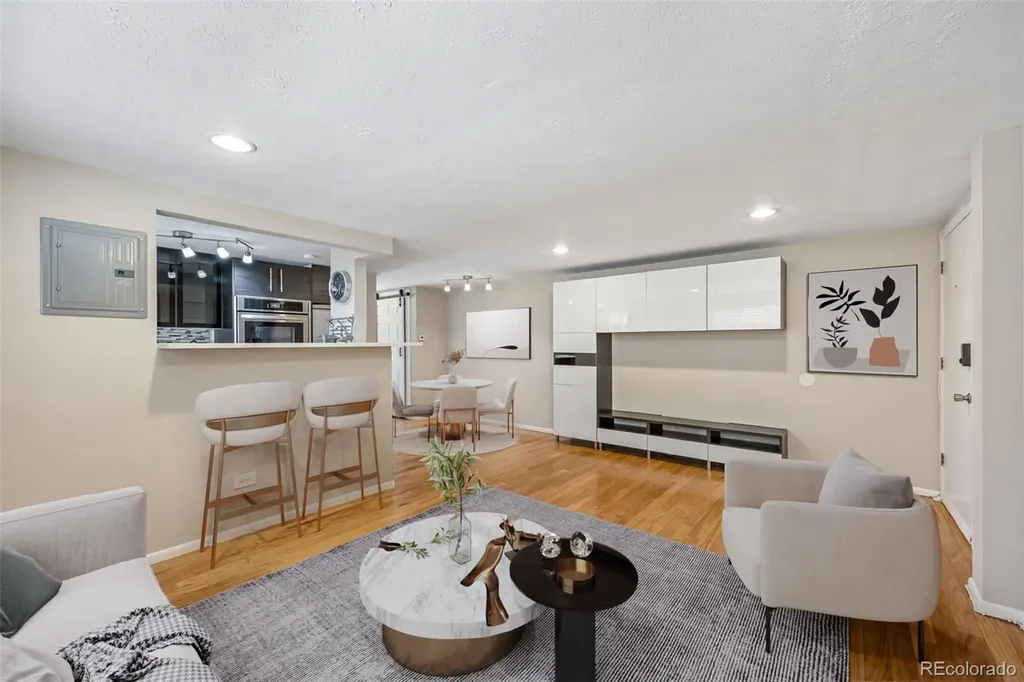 352 S Lafayette Street Denver CO 80209