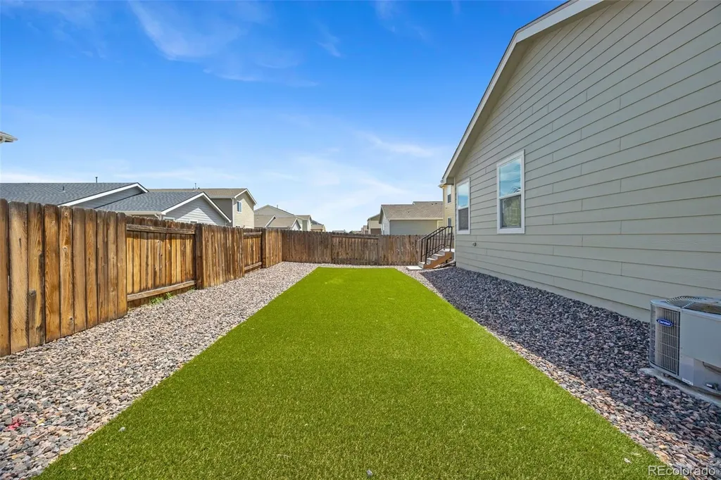 47323 Iris Avenue Bennett CO 80102